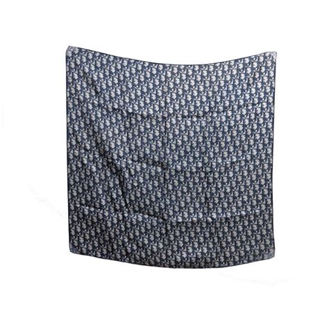 dior foulard monogramme|foulard carré de soie.